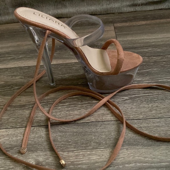 Very new/ never worn. - Picture 1 of 2